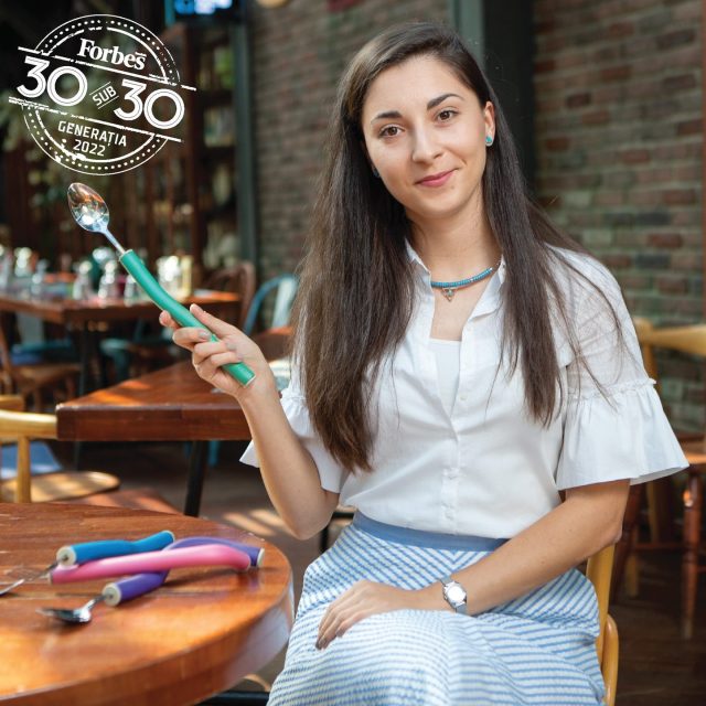 🎉ACT is part of Forbes 30 under 30 - 2022 edition!!🎉
This is a big step for @mateialexag and for the evolution of the Arthritis Curved Tableware. So proud to be part of this project! 
#forbes30under30 #forbesromania #socialimpact #productdesign