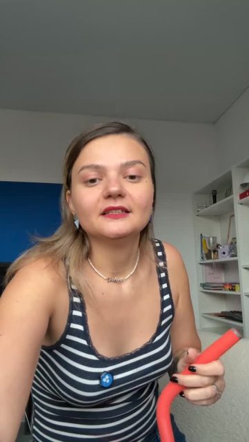 ✨ Nimeni nu reușește să vorbească mai pe bune despre ACT decât Eli. ✨

Tacâmurile flexibile ACT sunt gata să se curbeze pentru tine dacă:
👉 te confrunți cu probleme de mobilitate a mâinilor 
👉 dacă vrei sa transformi servirea mesei într-o activitate distractivă (valabil mai ales pentru cei mici)

Eli a aflat despre ACT când era coach-ul meu, cu mult înainte să primească diagnosticul de artrită. Din fericire, nu are nevoie de tacâmuri speciale, dar acum înțelege PERFECT cât de mult pot ajuta în zilele în care degetele nu vor să colaboreze.

💛 ACT le redă independența și bucuria de a mânca celor cu probleme de mobilitate.

#actdesign #tacamuriflexibile #independenta #mobilitate #distractie